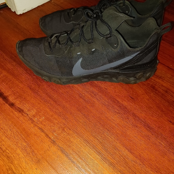 Nike React Sneakers - Picture 3 of 4